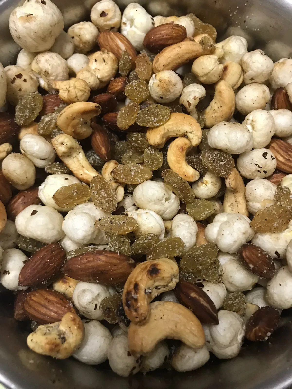 Roasted spicy dry fruits for fast